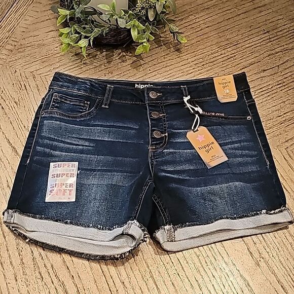 Denim shorts size 18 Girls NWT snap button super stretchy and soft - Picture 1 of 7